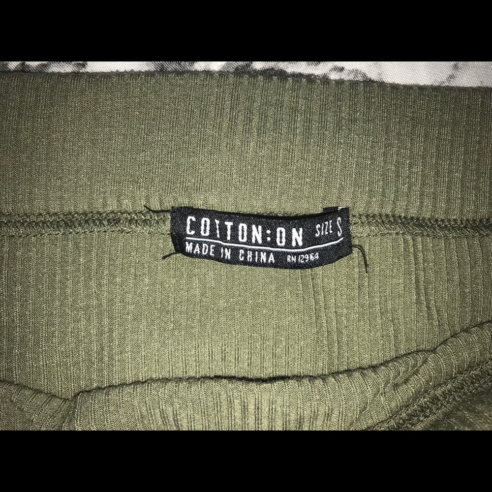 Top - Picture 2 of 2